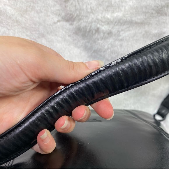 LongChamp Vintage Black Tote/Shoulder purse - Picture 12 of 13